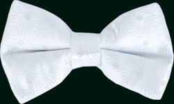 Daniel Ellissa White With Silver Lurex 100% Silk Bow Tie / Hanky Set