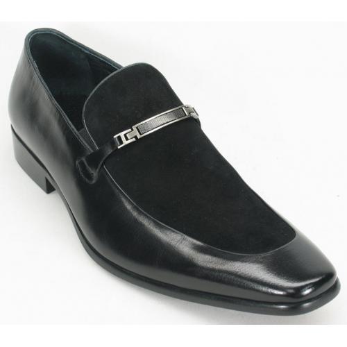 Carrucci Black Genuine Leather / Suede Loafer KS143-01SC.