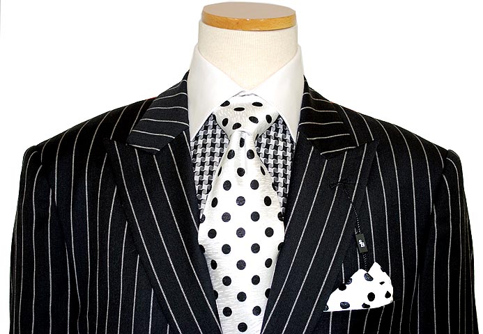 STEVE HARVEY BLACK/WHITE CHALK STRIPES SUIT~SZ 42L  